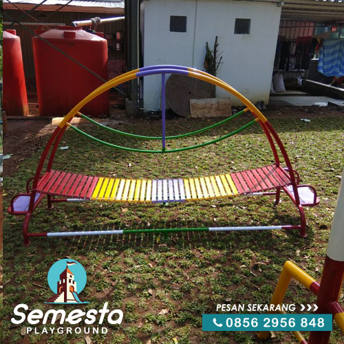 Mainan TK Jembatan Goyang