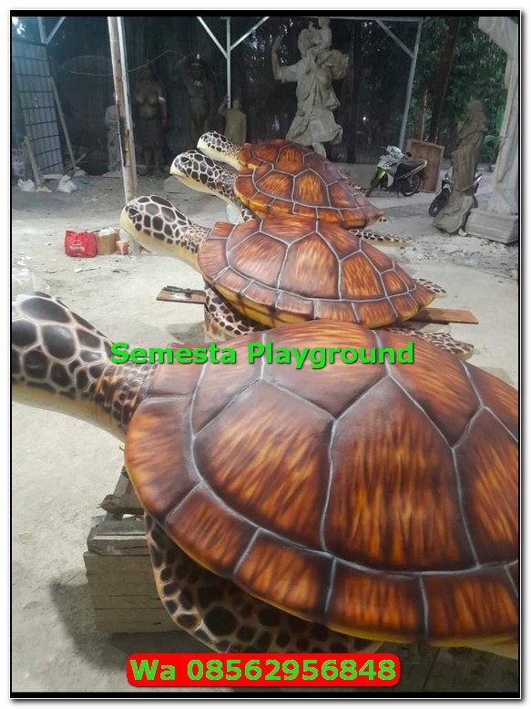 Pembuatan Patung Maskot Jakarta